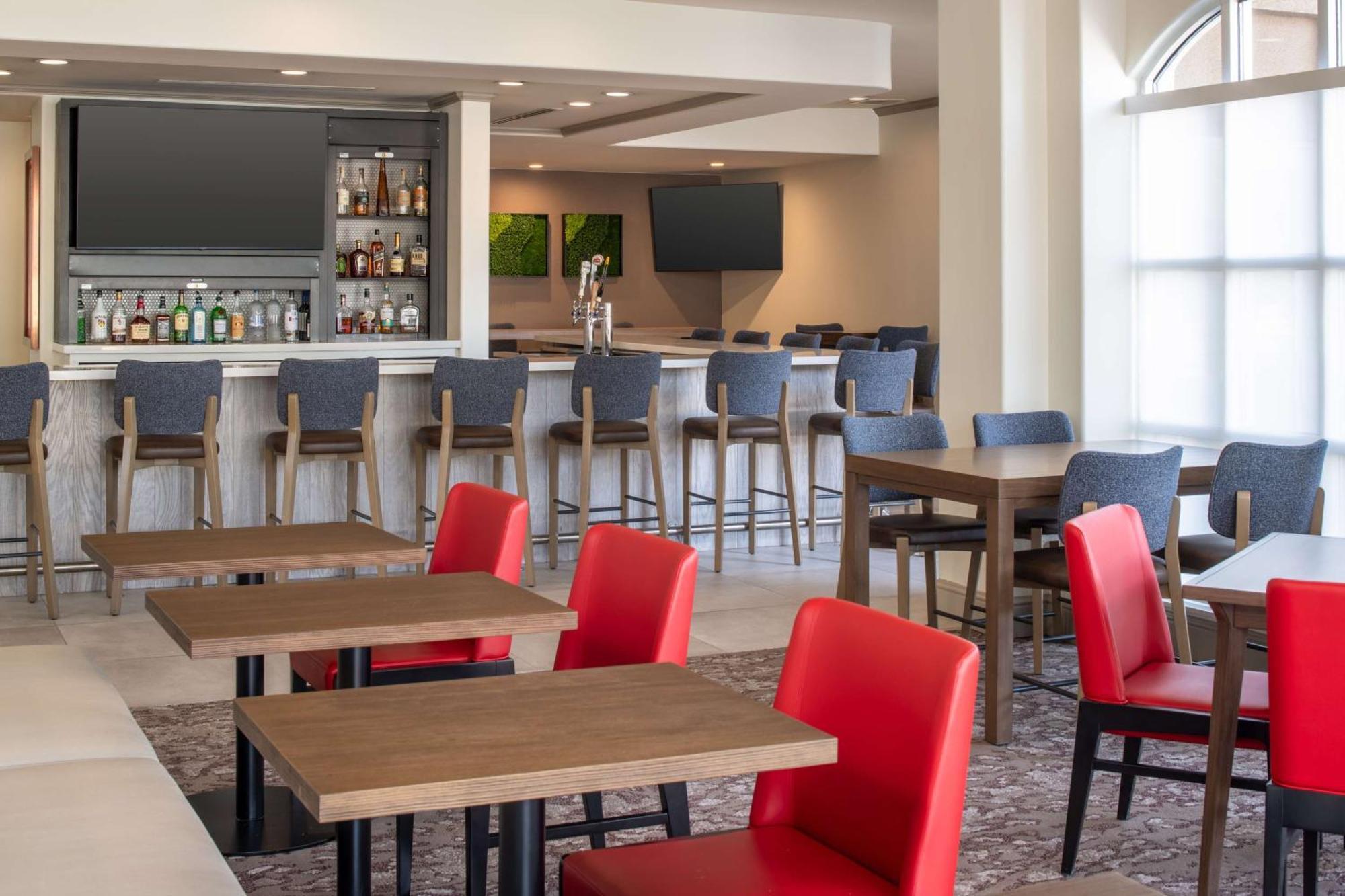 Hilton Garden Inn Fontana Kültér fotó