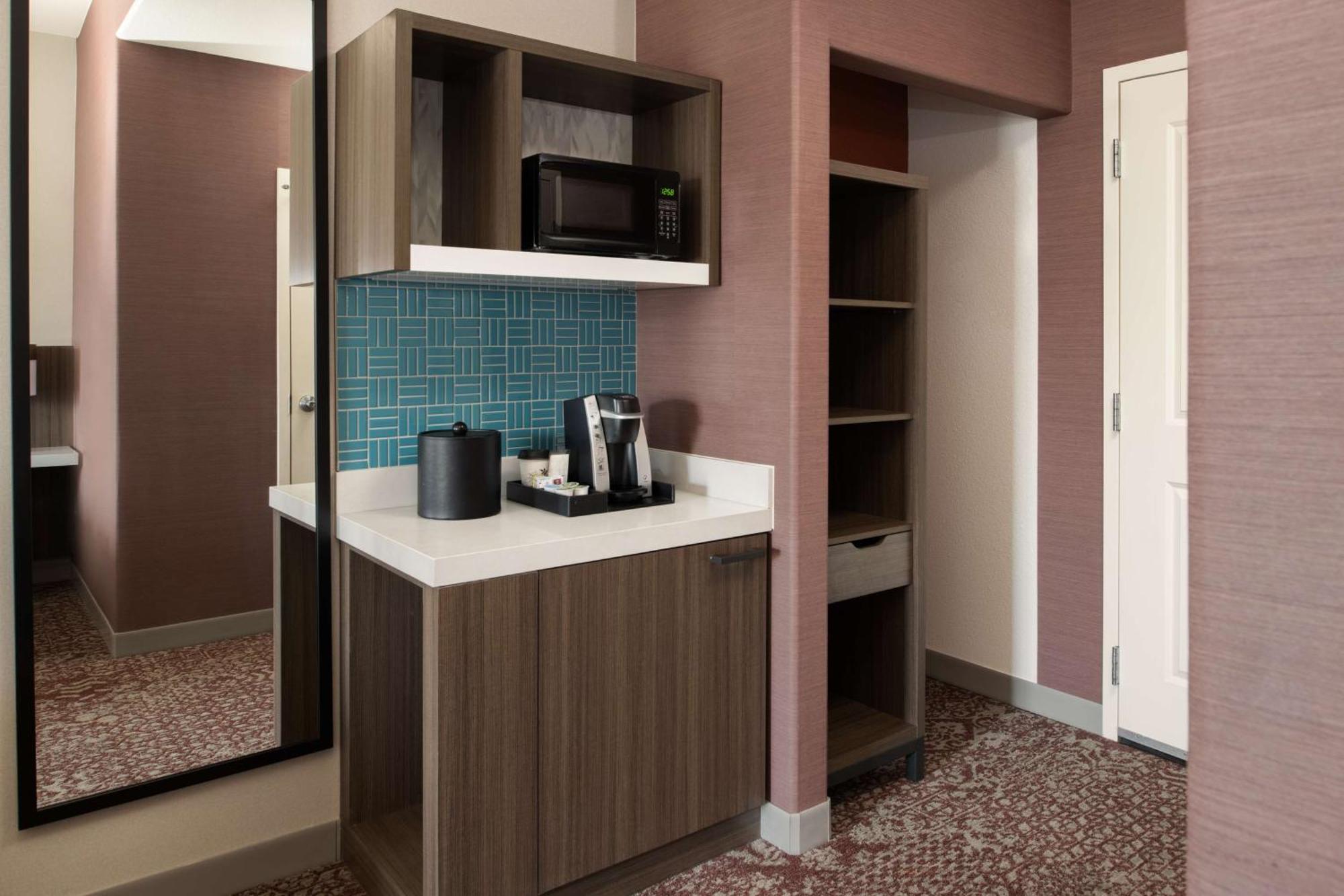 Hilton Garden Inn Fontana Kültér fotó