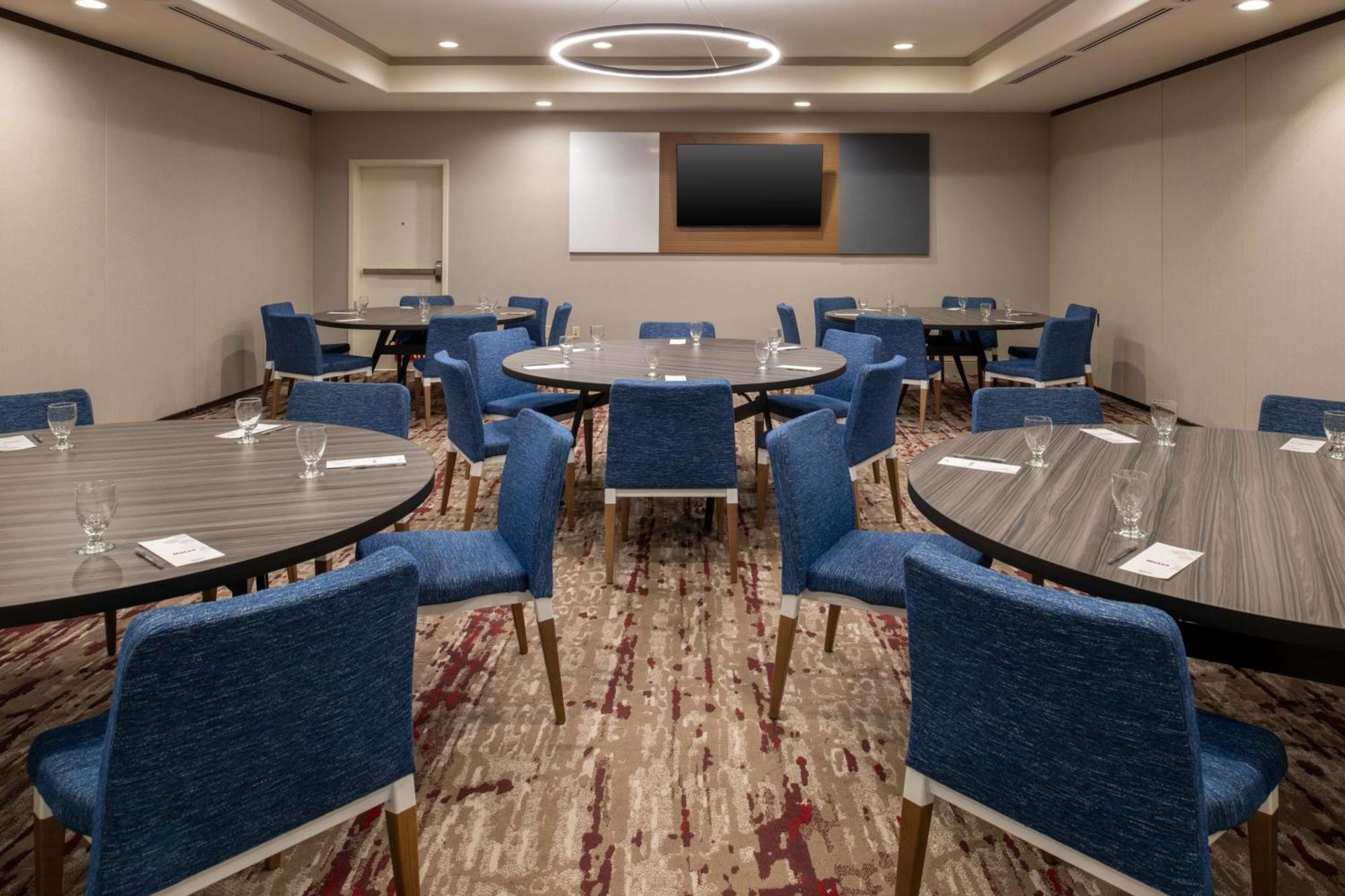 Hilton Garden Inn Fontana Kültér fotó