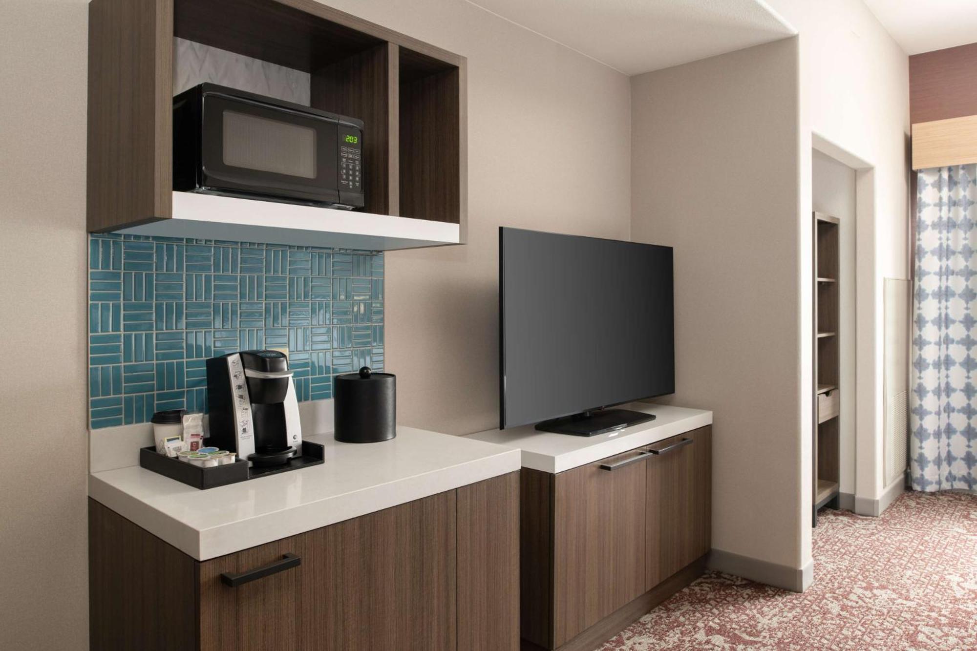 Hilton Garden Inn Fontana Kültér fotó
