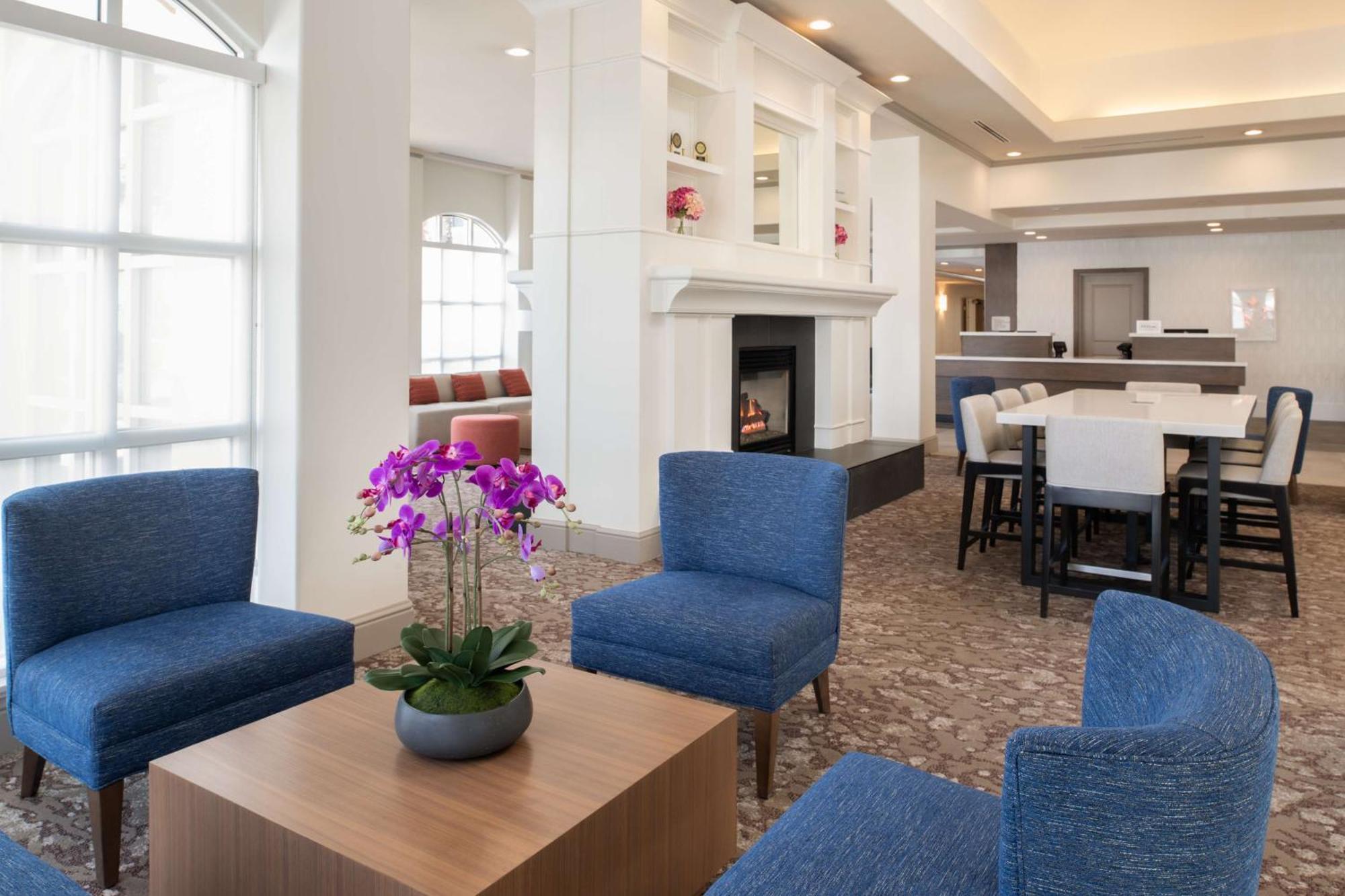 Hilton Garden Inn Fontana Kültér fotó