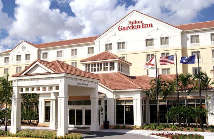 Hilton Garden Inn Fontana Kültér fotó