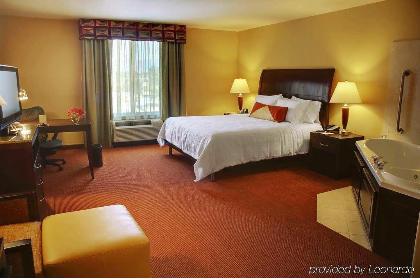 Hilton Garden Inn Fontana Kültér fotó